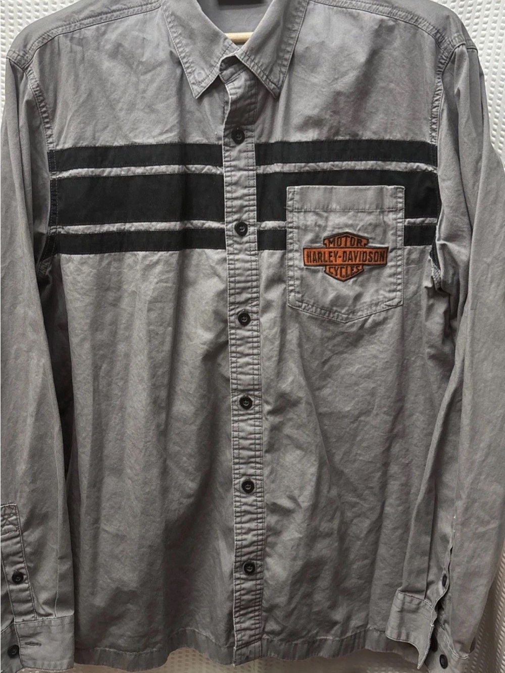 Harley-Davidson Gray Button-Up Shirt with Black Stripes and Chest Patch